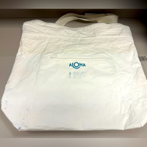 Aloha Collection Day Tripper Bag - Picture 10 of 13